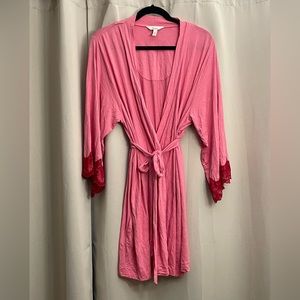 Soma robe. Spandex and Rayon. Size L. Red lace sleeves. Very soft. Inner tie.